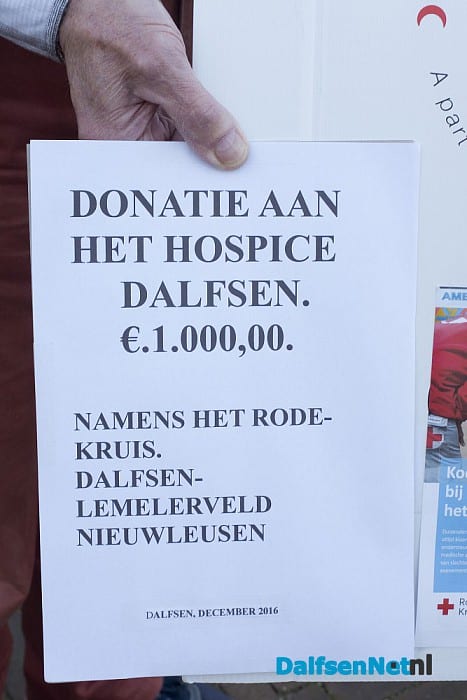 Rode-Kruis schenkt € 1000 aan Hospice Dalfsen