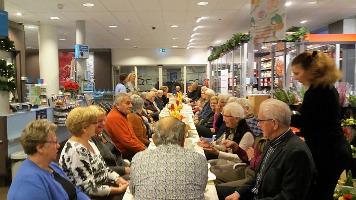 Kerstontbijt buren AH - Foto: Ingezonden foto
