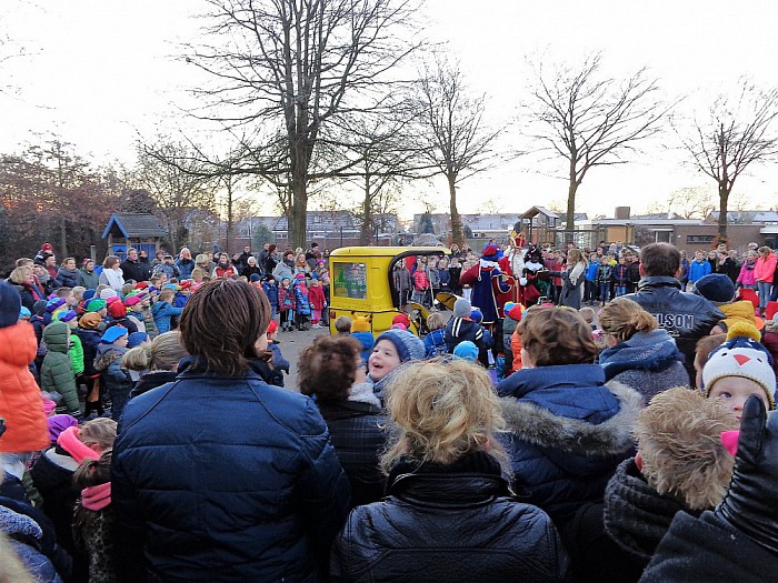 Sinterklaas is vandaag knetterdruk - Foto: Eigen geleverde foto