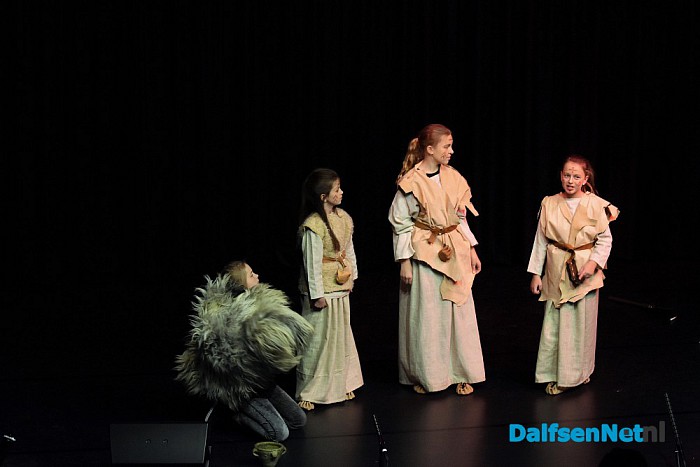 Fantastische première van de musical Wortels in theater de Stoomfabriek - Foto: Johan Bokma