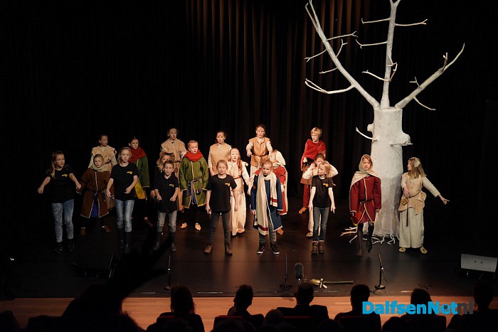 Fantastische première van de musical Wortels in theater de Stoomfabriek - Foto: Johan Bokma
