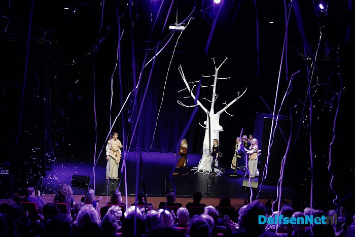 Fantastische première van de musical Wortels in theater de Stoomfabriek - Foto: Johan Bokma