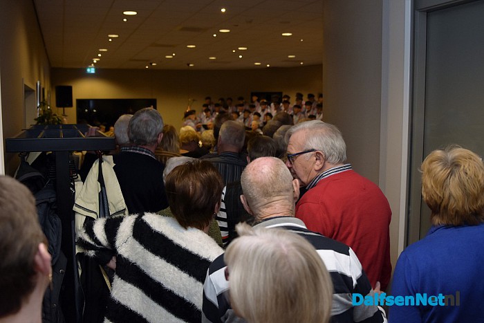 De rode loper was uitgerold voor de vele vrijwilligers….. - Foto: Johan Bokma