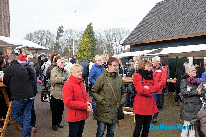 Kerstmarkt goed bezocht op Hoonhorst - Foto: Johan Bokma
