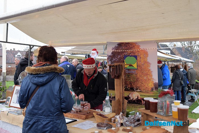 Kerstmarkt goed bezocht op Hoonhorst - Foto: Johan Bokma