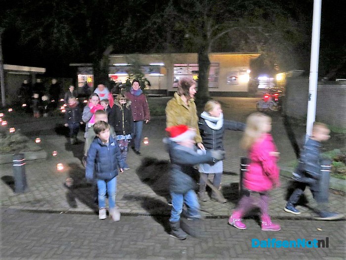 Lichtjestocht met kerstverhaal Hoonhorst - Foto: Wim