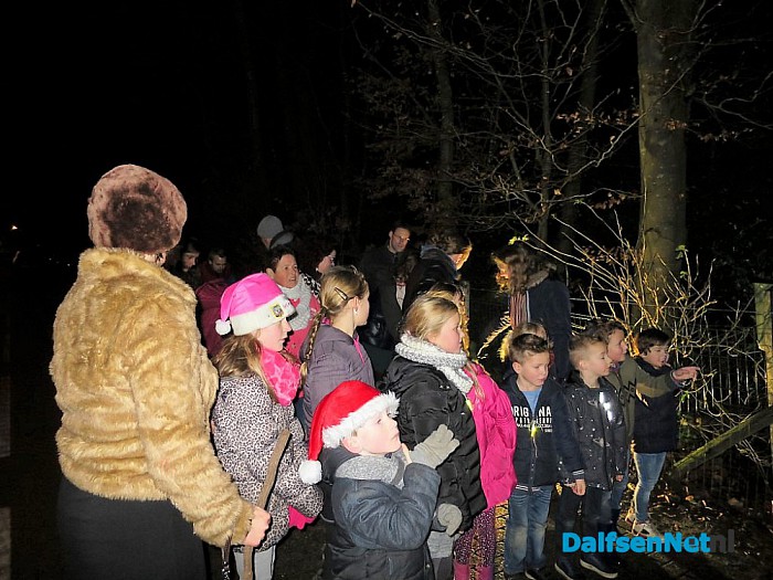 Lichtjestocht met kerstverhaal Hoonhorst - Foto: Wim