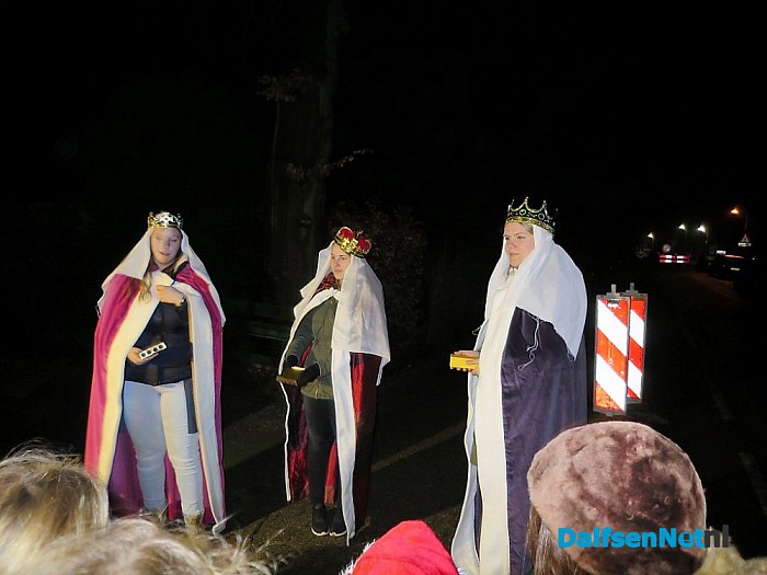 Lichtjestocht met kerstverhaal Hoonhorst - Foto: Wim