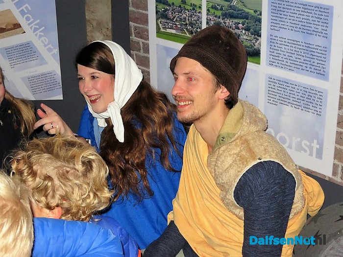 Lichtjestocht met kerstverhaal Hoonhorst - Foto: Wim