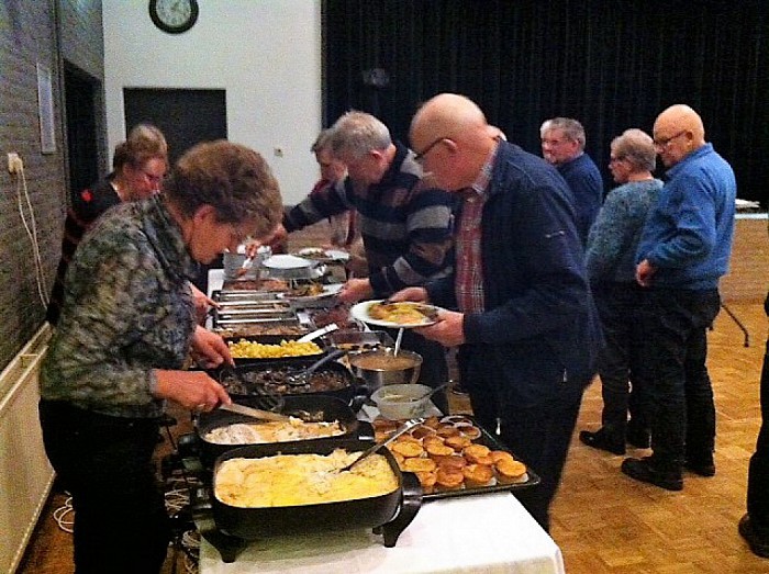 Succesvol Kerstdiner voor senioren - Foto: Eigen geleverde foto