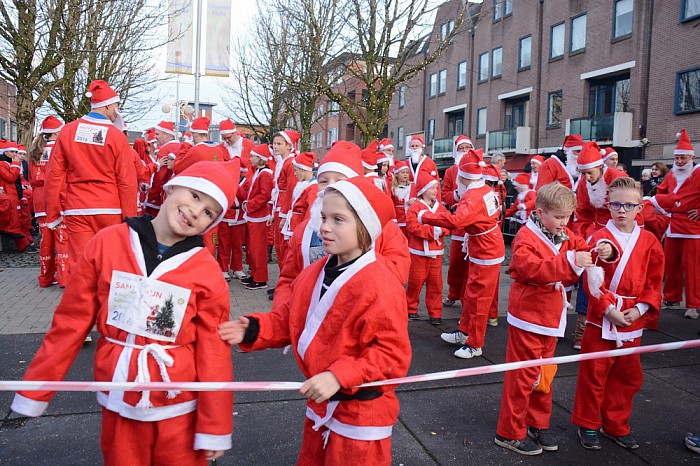Opbrengst SANTA RUN €11.375 voor goede doel - Foto: Eigen geleverde foto