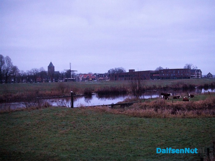 Dalfsen ontwaakt weer in het groen na een ijzige en witte dag. - Foto: Wim