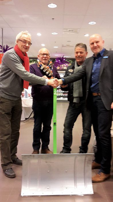 Sneeuwschuiver voor DLTC tennis - Foto: Eigen geleverde foto