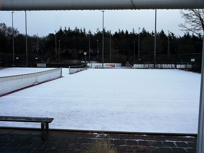 Sneeuwschuiver voor DLTC tennis - Foto: Eigen geleverde foto