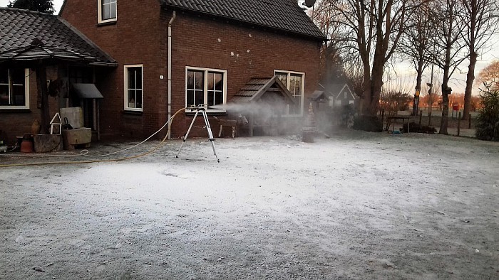In Emmen (Dalfsen) sneeuwt het al weer - Foto: Eigen geleverde foto