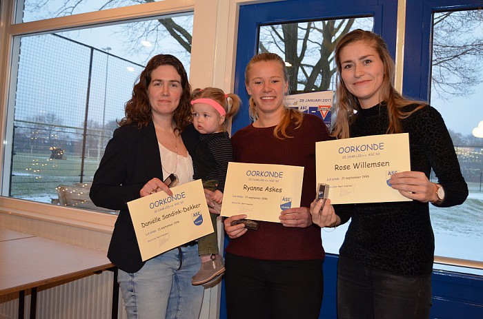 Huldiging leden bij Nieuwjaarsreceptie ASC’62 - Foto: Eigen geleverde foto