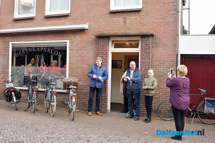 Kapper Steven de keizer van Dalfsen met pensioen - Foto: Johan Bokma