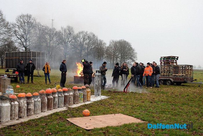 Foto’s Carbid schieten regio Dalfsen 2016 - Foto: Johan Bokma