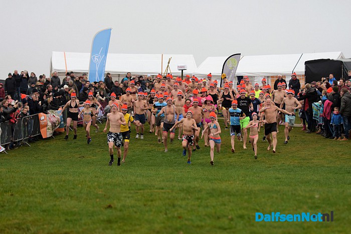 Frisse nieuwjaarsduik 2017 - Foto: Johan Bokma