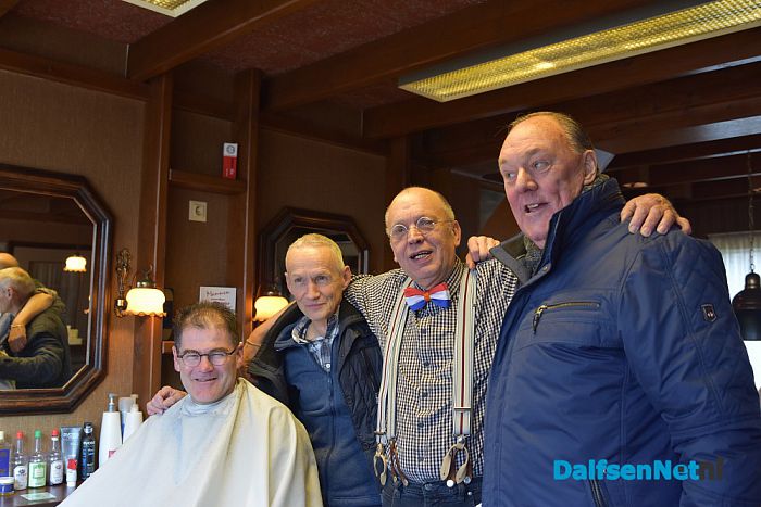 Kapper Steven de keizer van Dalfsen met pensioen - Foto: Johan Bokma