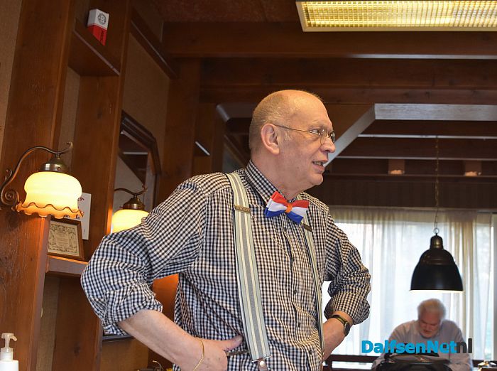 Kapper Steven de keizer van Dalfsen met pensioen - Foto: Johan Bokma