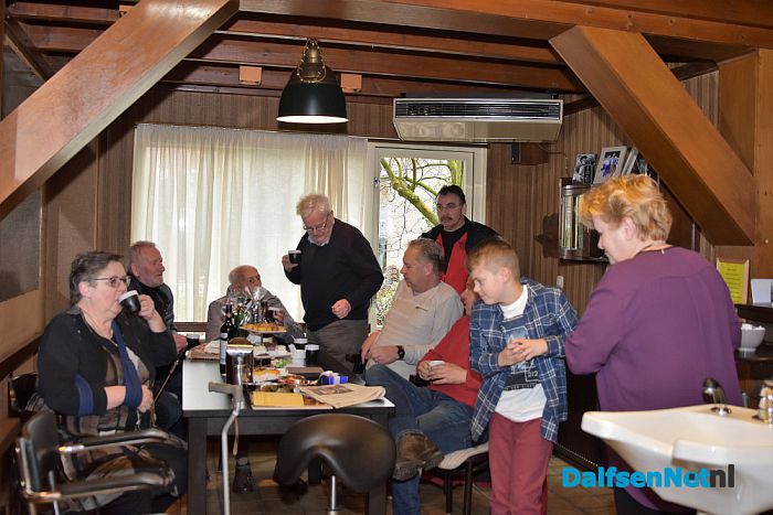 Kapper Steven de keizer van Dalfsen met pensioen - Foto: Johan Bokma