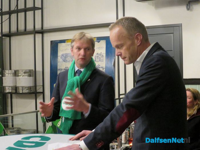 De CDA campagne kan beginnen, Maurits is er klaar voor - Foto: Wim