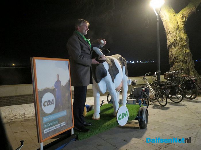 De CDA campagne kan beginnen, Maurits is er klaar voor - Foto: Wim
