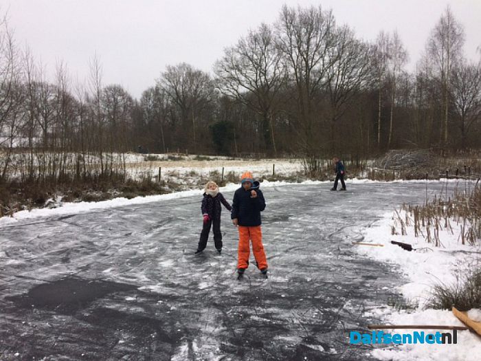 Beelden schaatsen in Emmen
