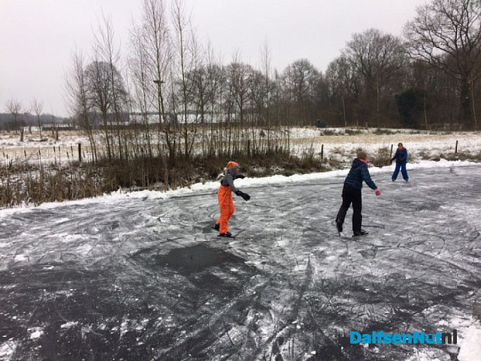 Beelden schaatsen in Emmen