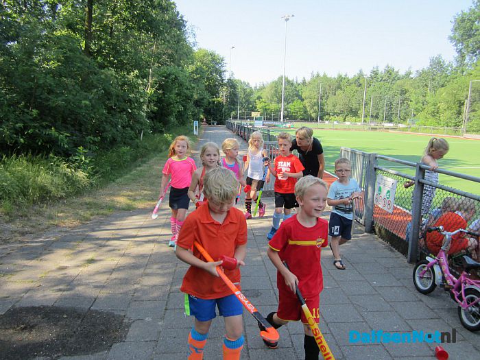 Schoolhockey op de basisscholen in Dalfsen - Foto: Ingezonden foto