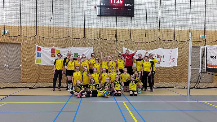 Dalvo jeugd geniet van volleybalclinic - Foto: Eigen geleverde foto
