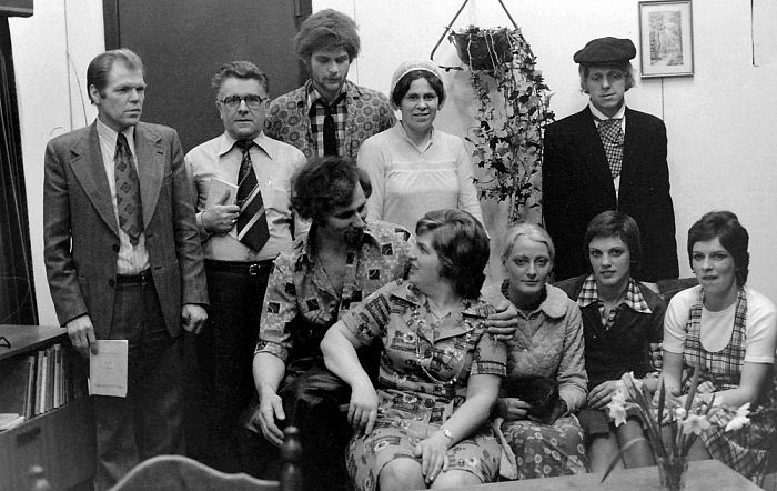 Namen gezocht groepsfoto: met resultaat - Foto: Historische Kring Dalfsen