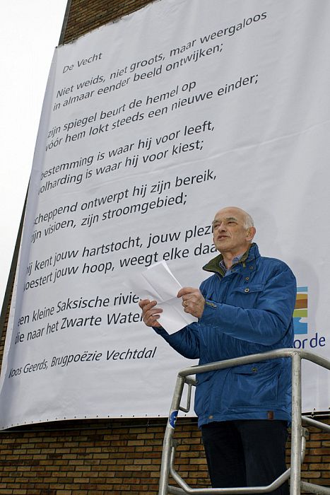 Gedicht aan de toren van het gemeentehuis - Foto: Gemeente Dalfsen