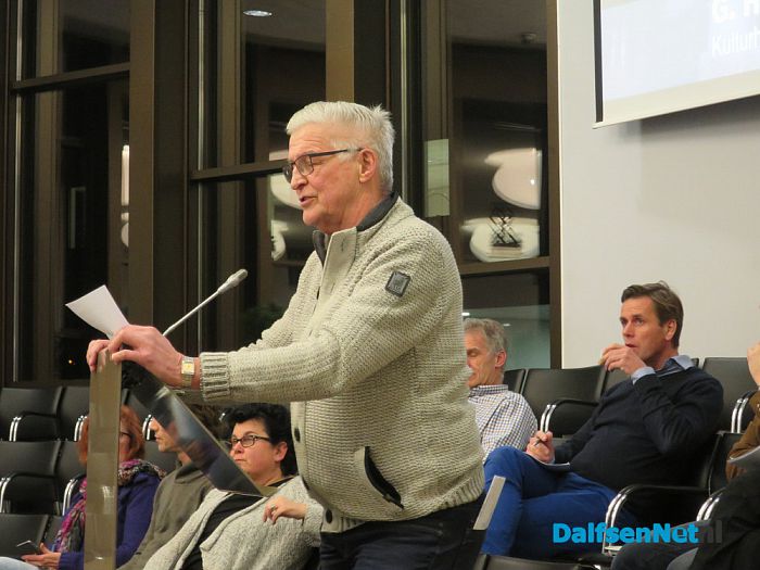 Servicepunt Lemelerveld moet open blijven… - Foto: Wim