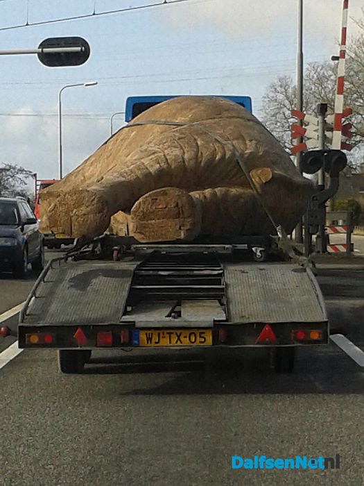 Mammoet op de weg - Foto: Ingezonden foto