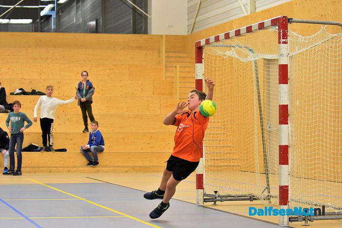 Succesvol schoolhandbaltoernooi - Foto: Johan Bokma