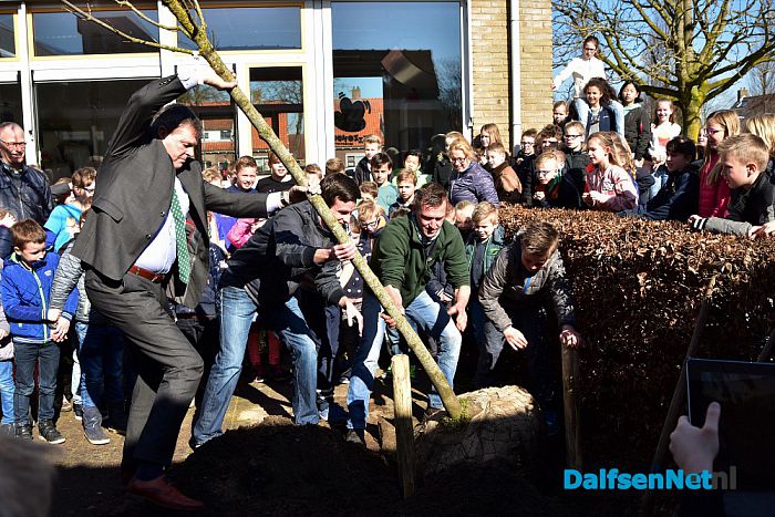 Nationale Boomfeestdag bij de Zaaier in Nieuwleusen - Foto: Johan Bokma