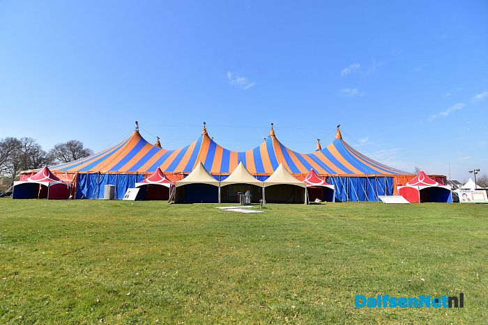 De tent staat voor het Mega Piraten Festijn Lemelerveld - Foto: Johan Bokma