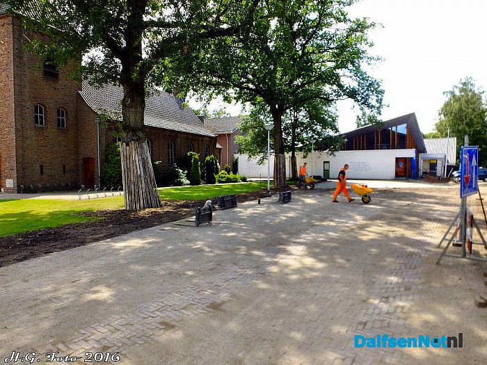 Opening dorpsplein Oudleusen