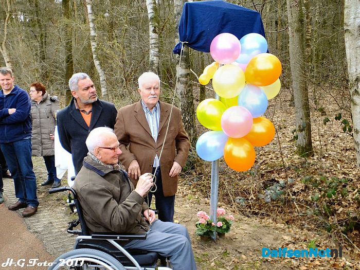 Onthulling borden buurtschap Welsum - Foto: H.G. Foto
