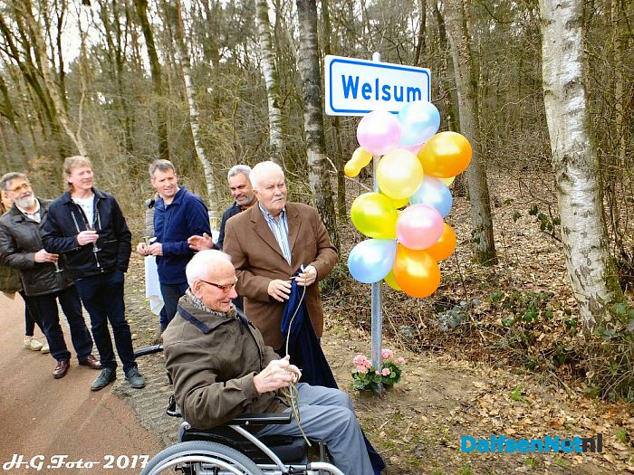 Onthulling borden buurtschap Welsum - Foto: H.G. Foto