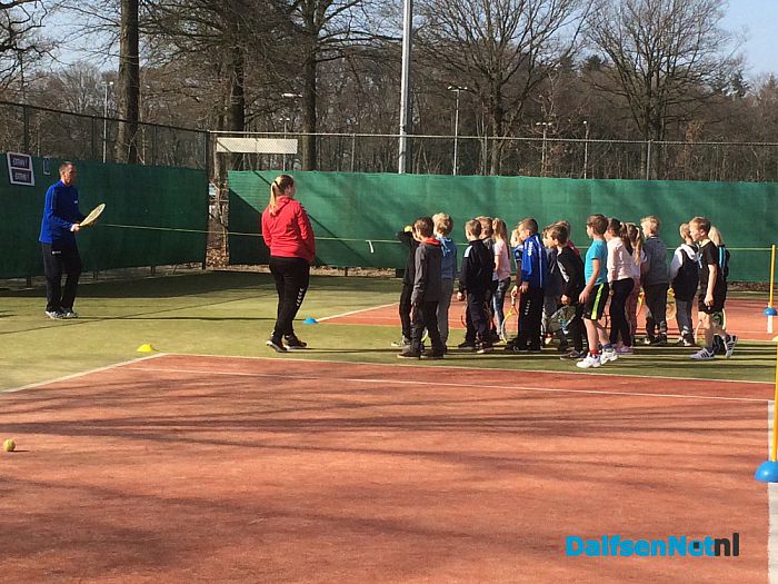 Kinderen van C.b.s. ‘De Spiegel’ genieten - Foto: Ingezonden foto