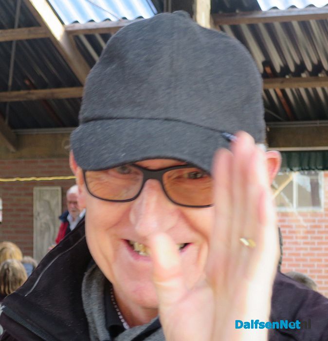 Wandelmannen met en zonder pet - Foto: Wim