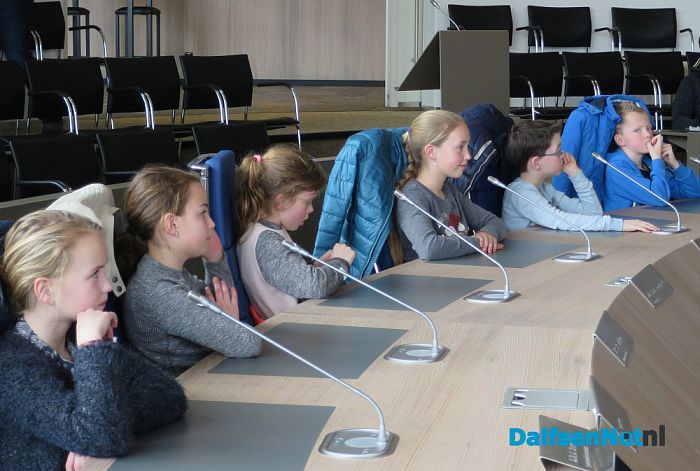 St. Cyriacusschool voor eventjes de gemeenteraad Dalfsen - Foto: Wim