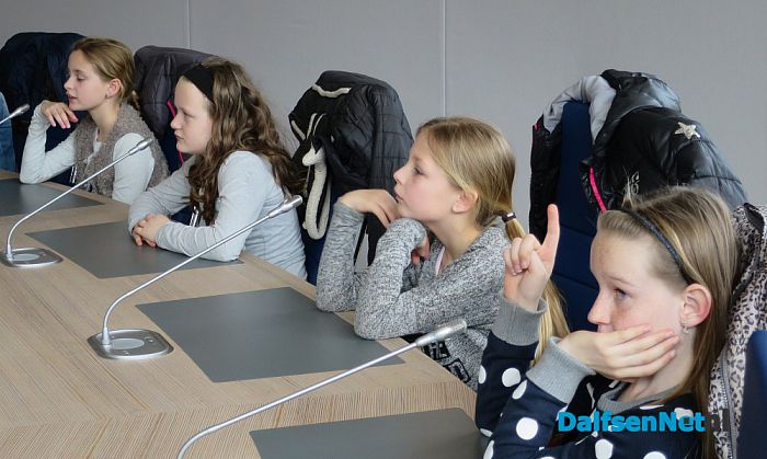 St. Cyriacusschool voor eventjes de gemeenteraad Dalfsen - Foto: Wim