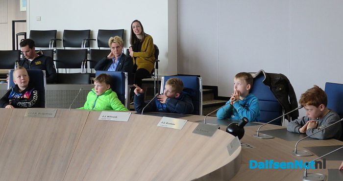 St. Cyriacusschool voor eventjes de gemeenteraad Dalfsen - Foto: Wim