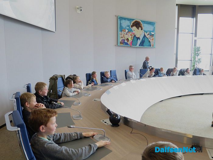 St. Cyriacusschool voor eventjes de gemeenteraad Dalfsen - Foto: Wim