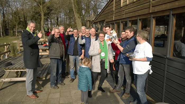 Jong en “Oud” actief tijdens NL Doet - Foto: Eigen geleverde foto