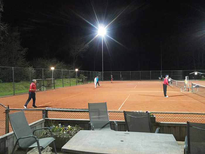 Wedstrijdverslag Heren vrijdagavond tennis - Foto: Eigen geleverde foto